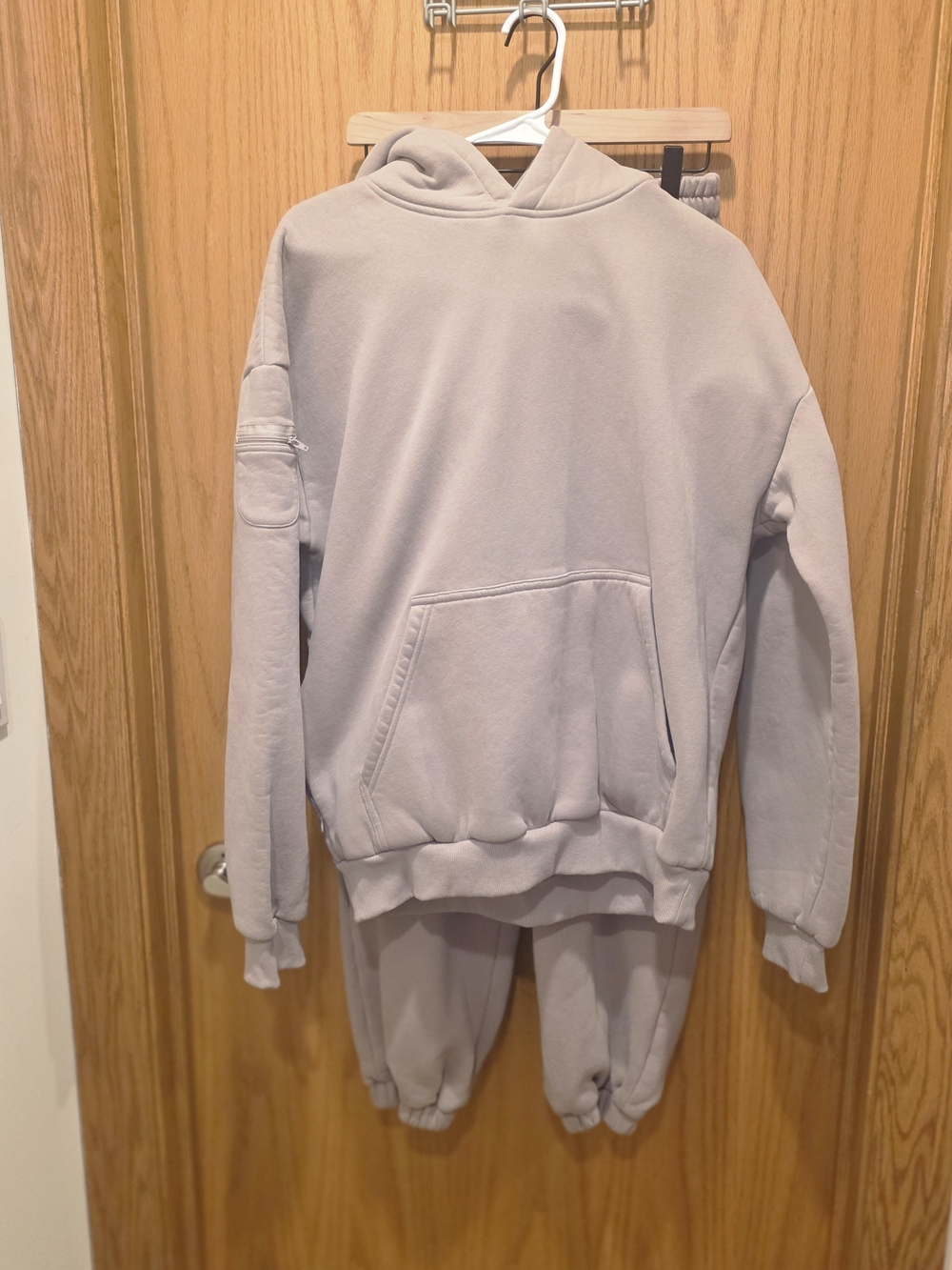 Unisex Comfrt Sweat Set In Taupe
